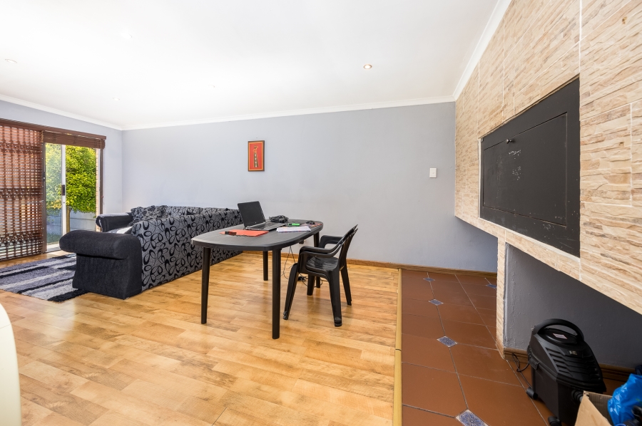 4 Bedroom Property for Sale in Protea Heights Western Cape
